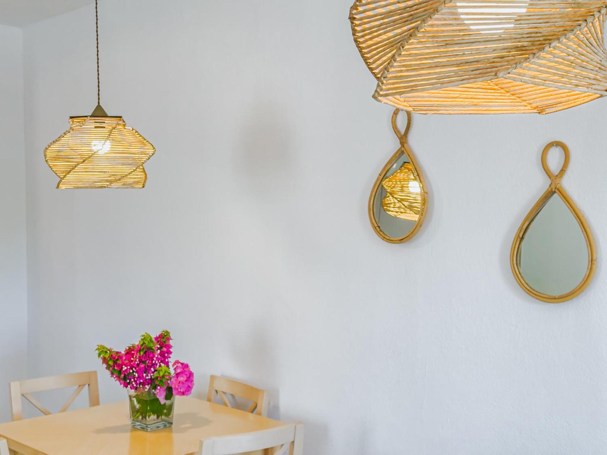 Aparthotel Almira Troulos