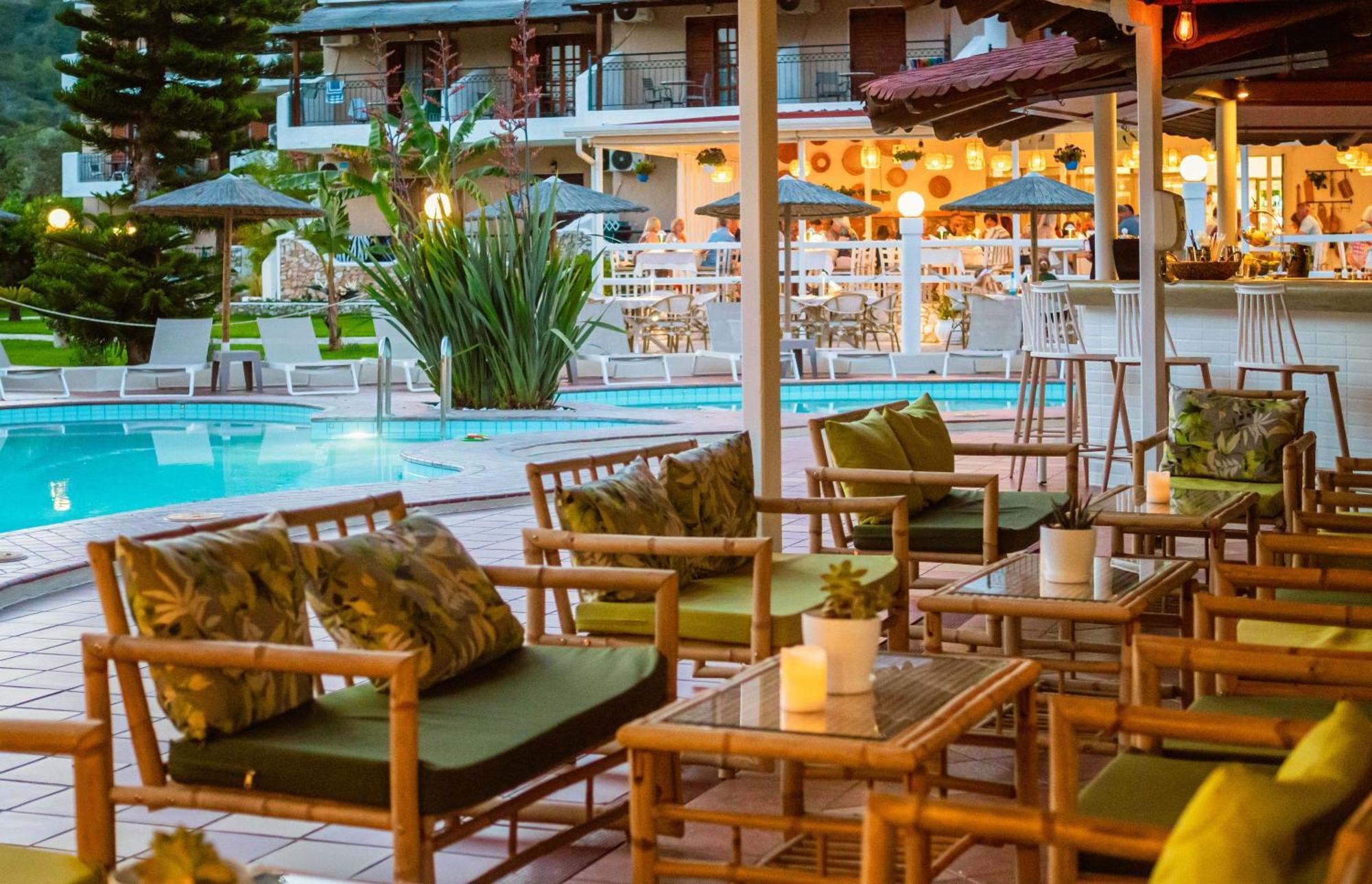 Almira Aparthotel 3*