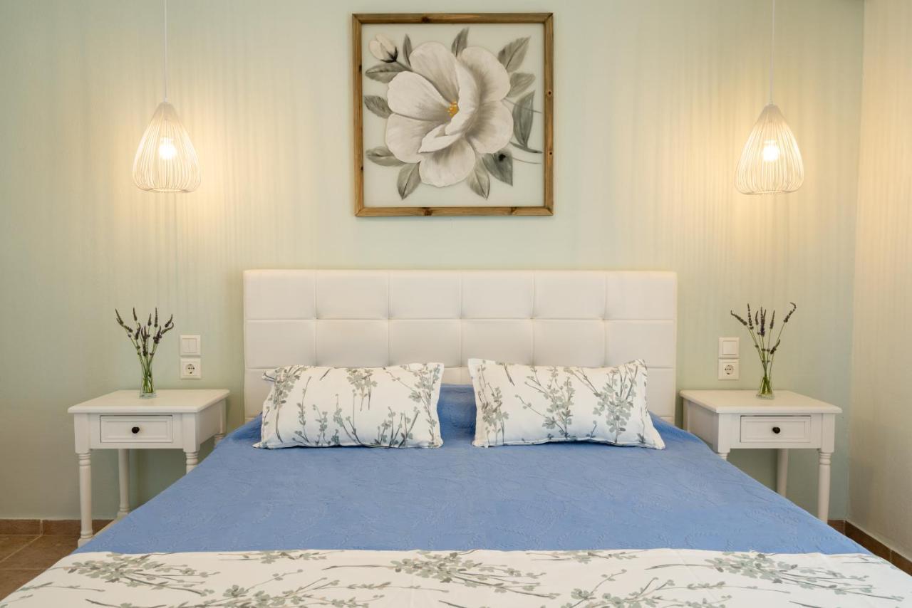 Aparthotel Almira Troulos