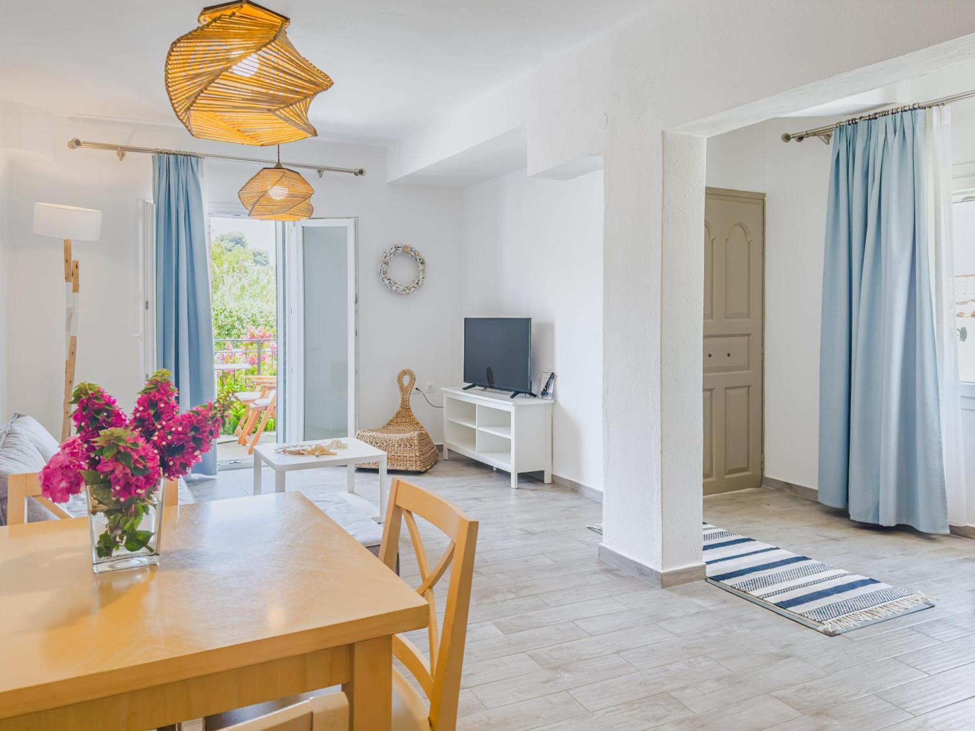 Almira Hotel apartamentowy 3*
